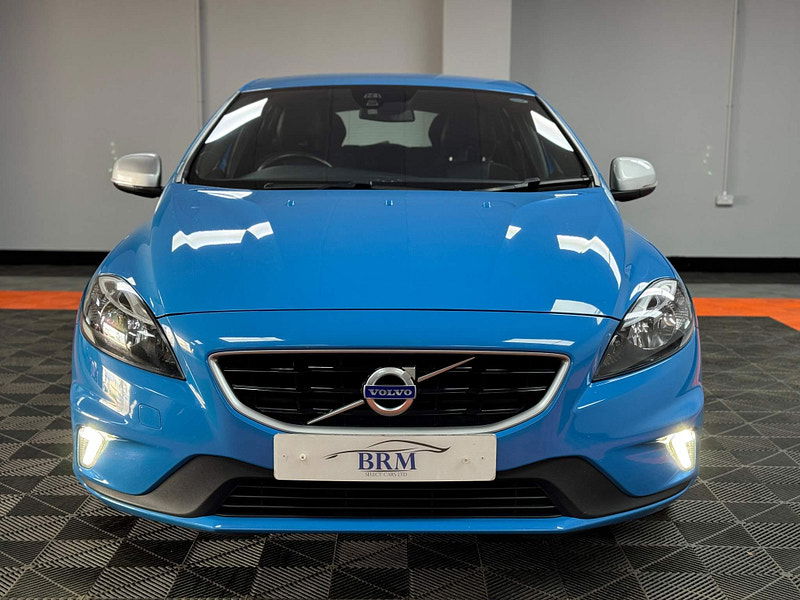 Volvo V40 2.0 D2 R-Design Nav Euro 6 (s/s) 5dr 5dr Manual 2025