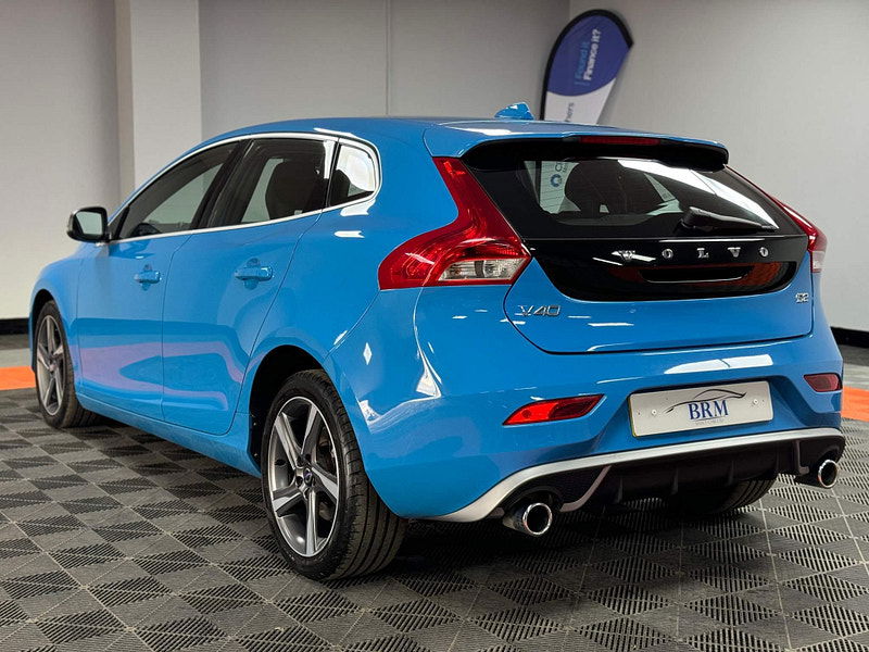 Volvo V40 2.0 D2 R-Design Nav Euro 6 (s/s) 5dr 5dr Manual 2025