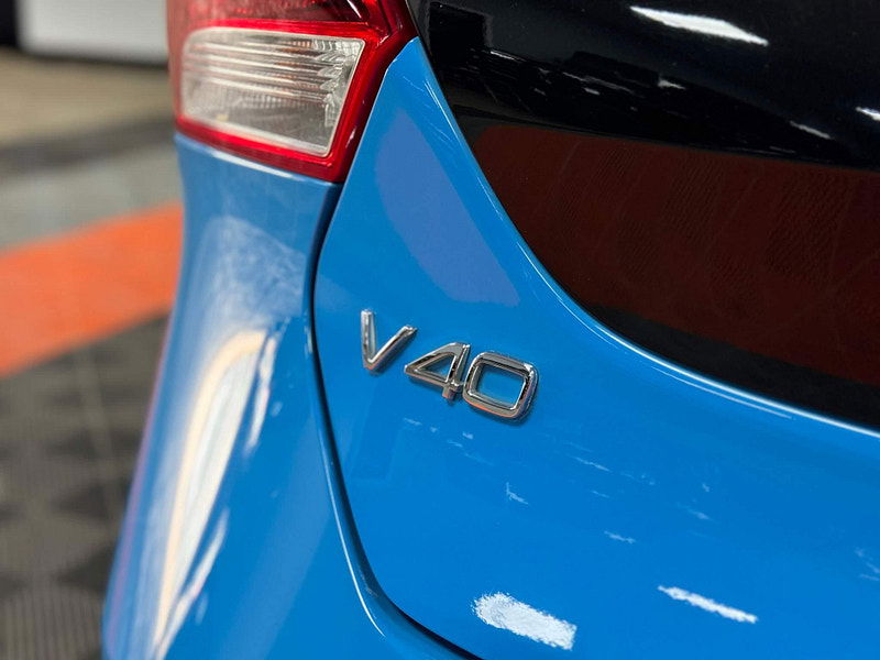 Volvo V40 2.0 D2 R-Design Nav Euro 6 (s/s) 5dr 5dr Manual 2025