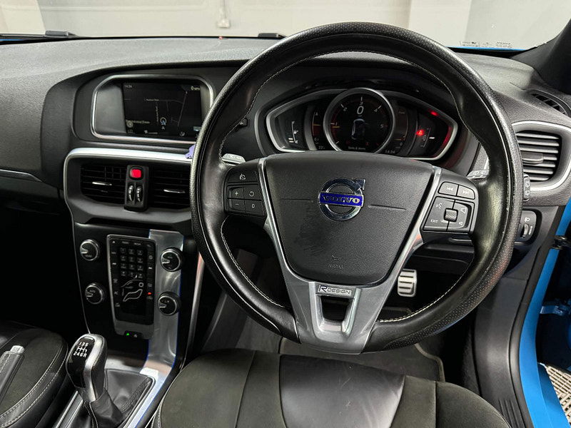 Volvo V40 2.0 D2 R-Design Nav Euro 6 (s/s) 5dr 5dr Manual 2025