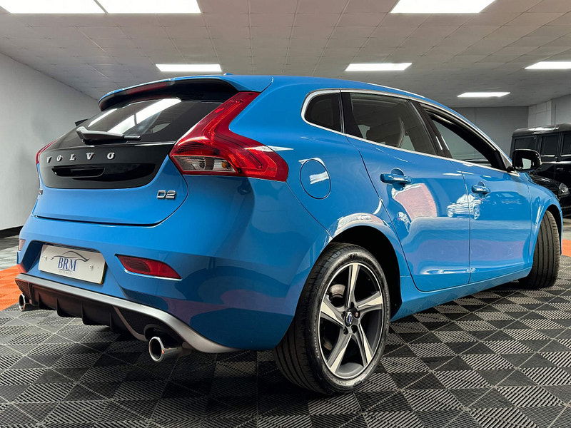 Volvo V40 2.0 D2 R-Design Nav Euro 6 (s/s) 5dr 5dr Manual 2025