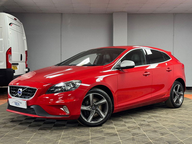 Volvo V40 2.0 D3 R-Design Nav Auto Euro 6 (s/s) 5dr 5dr Automatic 2025