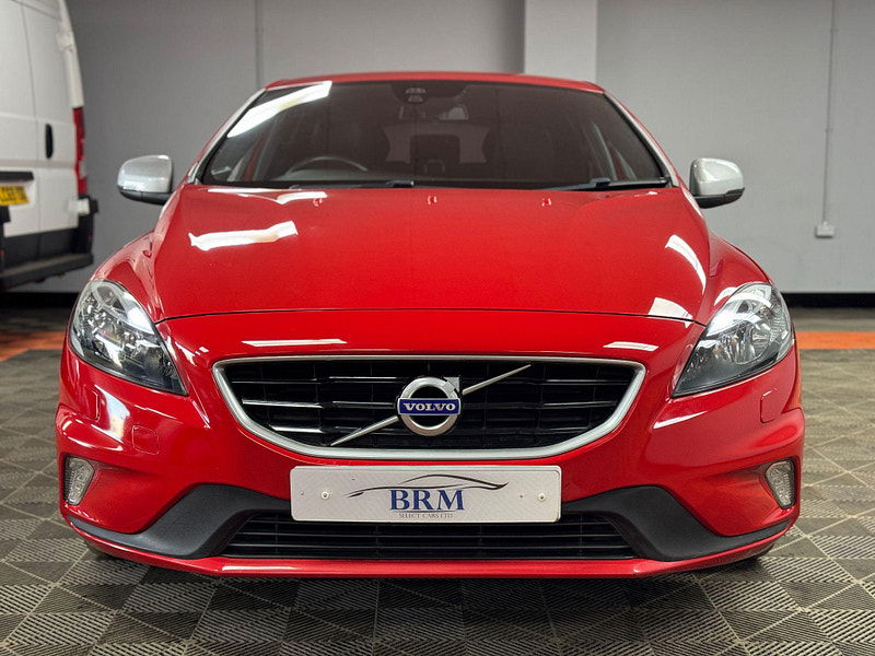 Volvo V40 2.0 D3 R-Design Nav Auto Euro 6 (s/s) 5dr 5dr Automatic 2025