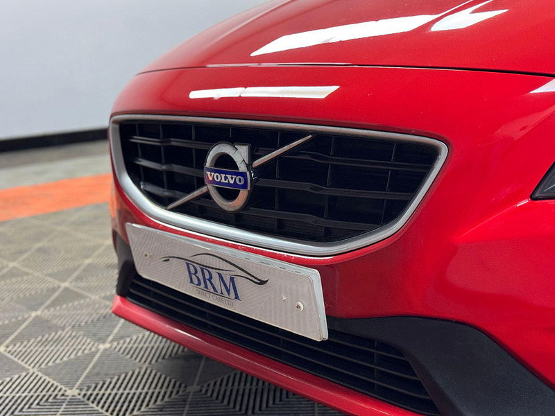 Volvo V40 2.0 D3 R-Design Nav Auto Euro 6 (s/s) 5dr 5dr Automatic 2025
