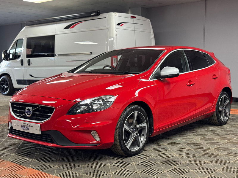 Volvo V40 2.0 D3 R-Design Nav Auto Euro 6 (s/s) 5dr 5dr Automatic 2025