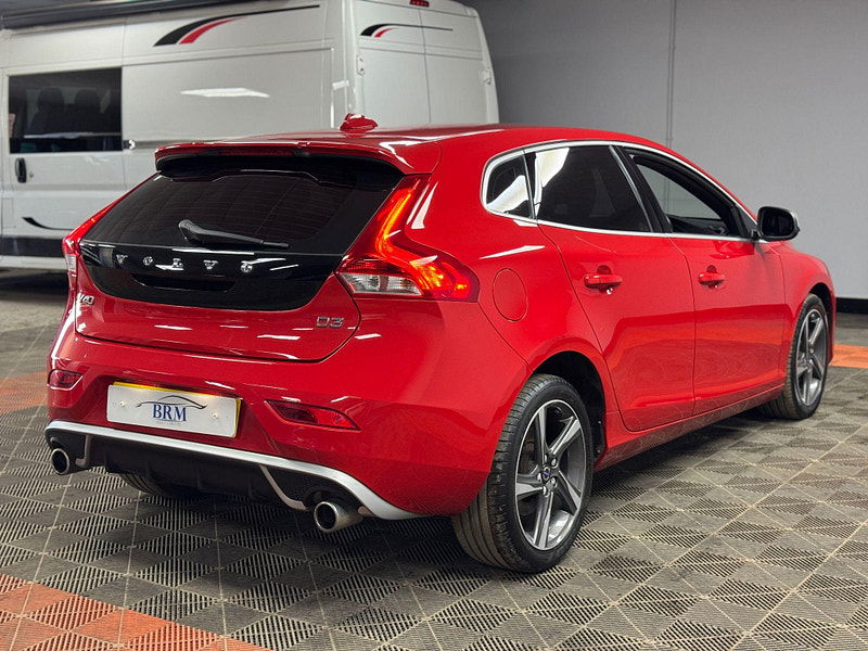 Volvo V40 2.0 D3 R-Design Nav Auto Euro 6 (s/s) 5dr 5dr Automatic 2025
