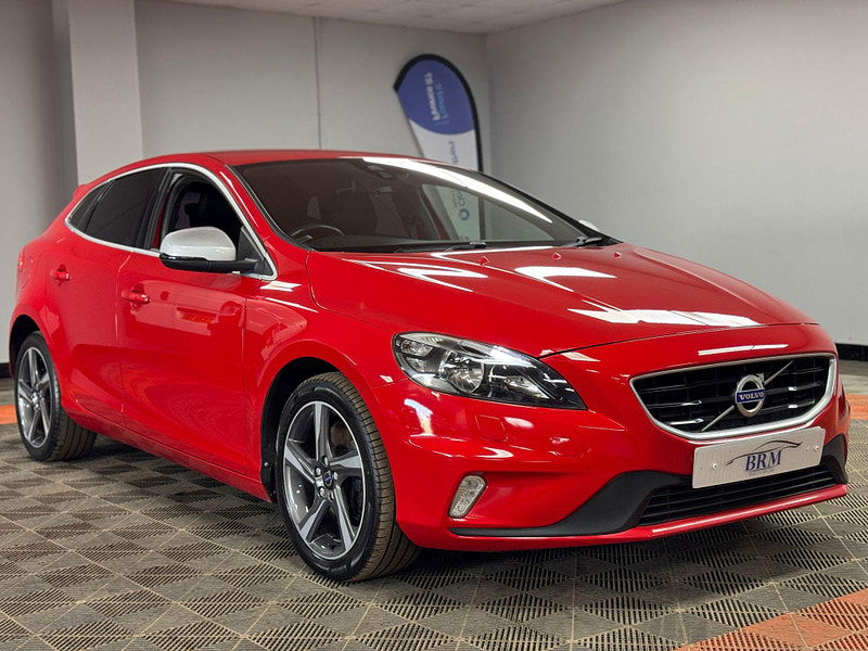 Volvo V40 2.0 D3 R-Design Nav Auto Euro 6 (s/s) 5dr 5dr Automatic 2025