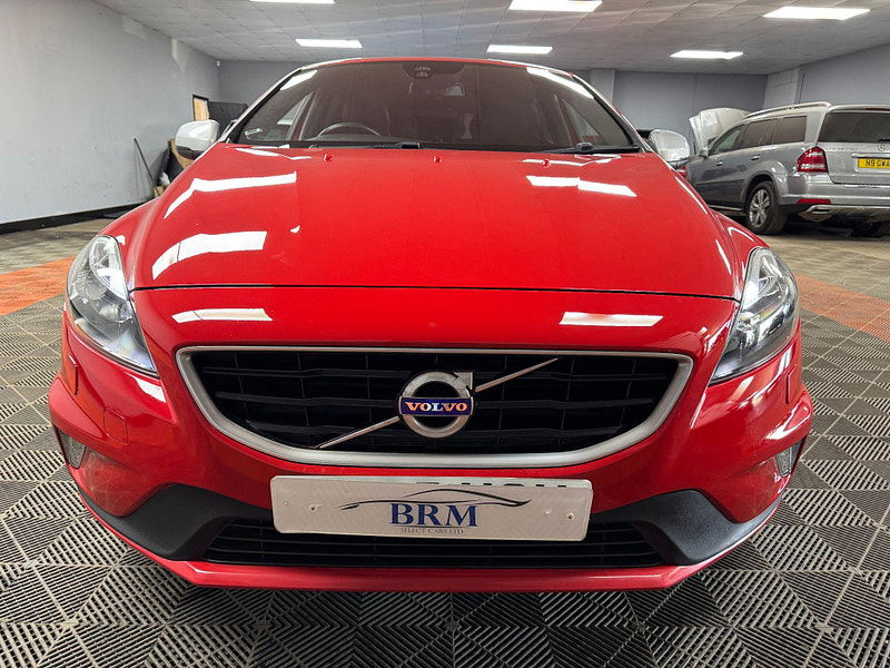 Volvo V40 2.0 D3 R-Design Nav Auto Euro 6 (s/s) 5dr 5dr Automatic 2025