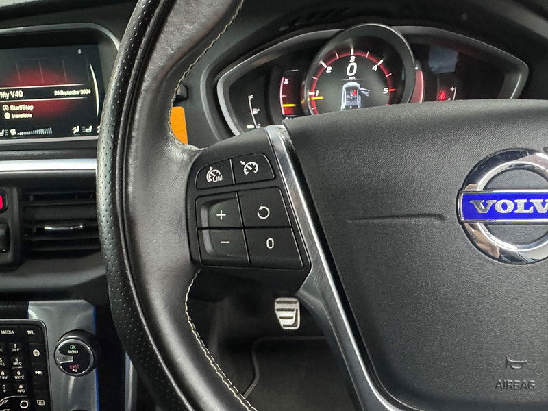 Volvo V40 2.0 D4 R-Design Lux Nav Euro 6 (s/s) 5dr 5dr Manual 2025