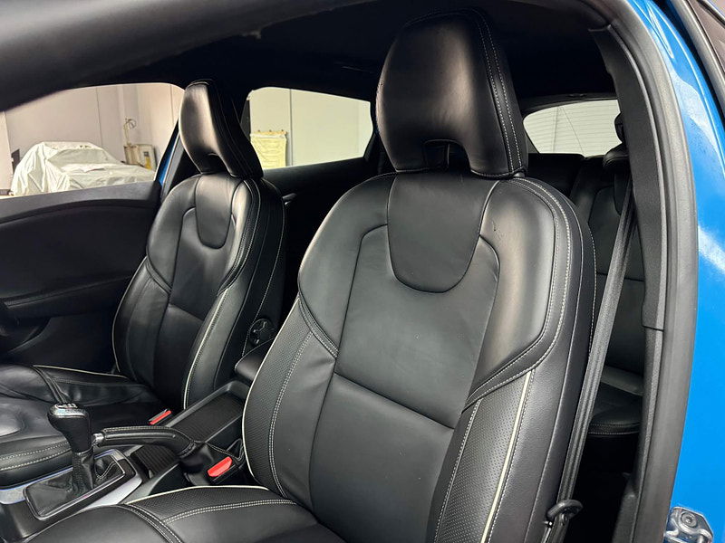 Volvo V40 2.0 D4 R-Design Lux Nav Euro 6 (s/s) 5dr 5dr Manual 2025