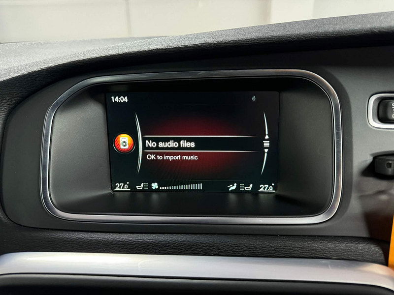 Volvo V40 2.0 D4 R-Design Lux Nav Euro 6 (s/s) 5dr 5dr Manual 2025