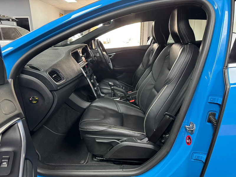 Volvo V40 2.0 D4 R-Design Lux Nav Euro 6 (s/s) 5dr 5dr Manual 2025