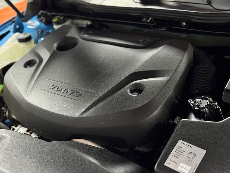 Volvo V40 2.0 D4 R-Design Lux Nav Euro 6 (s/s) 5dr 5dr Manual 2025