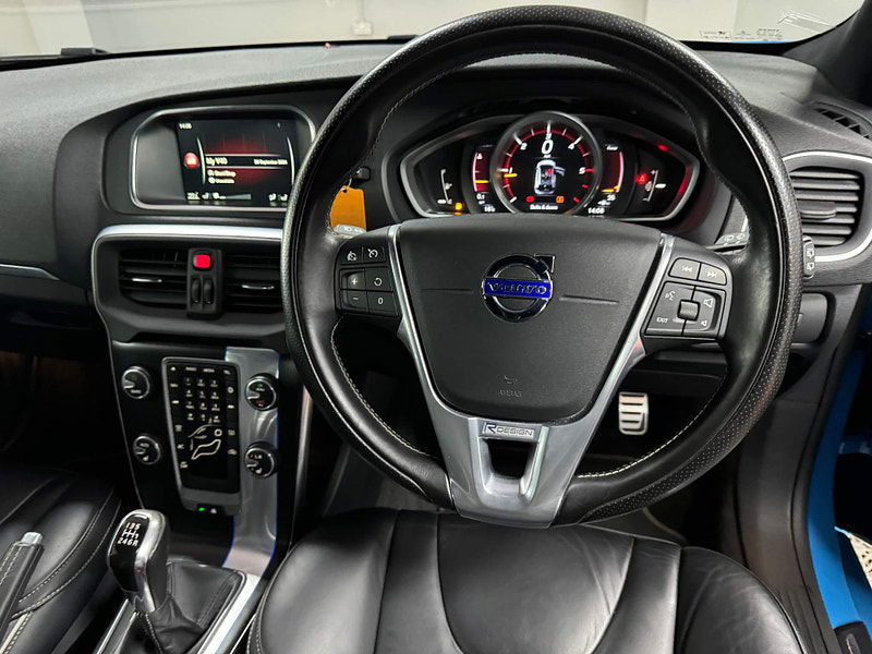 Volvo V40 2.0 D4 R-Design Lux Nav Euro 6 (s/s) 5dr 5dr Manual 2025