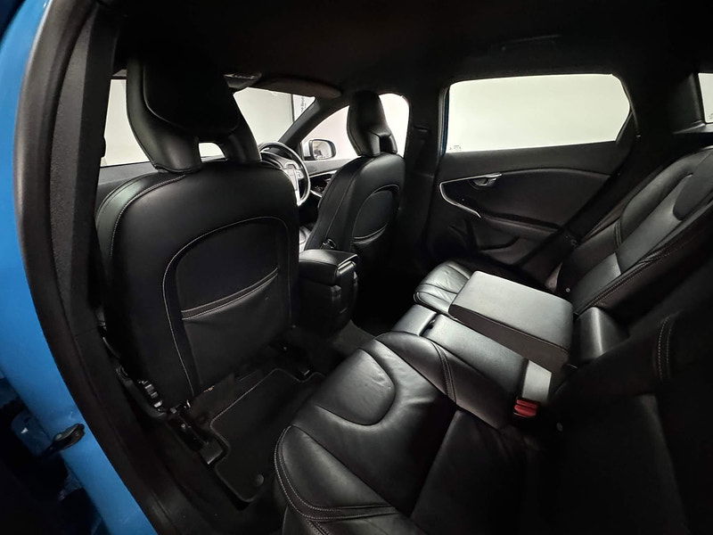 Volvo V40 2.0 D4 R-Design Lux Nav Euro 6 (s/s) 5dr 5dr Manual 2025