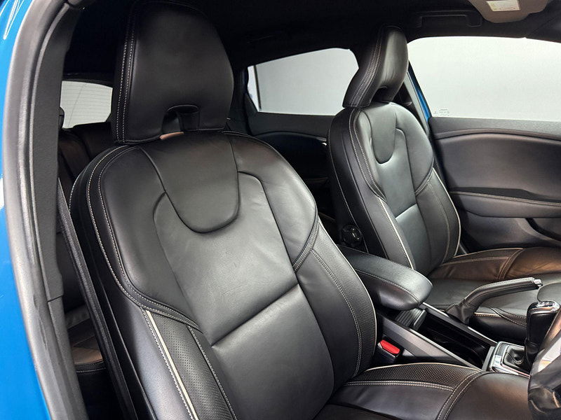 Volvo V40 2.0 D4 R-Design Lux Nav Euro 6 (s/s) 5dr 5dr Manual 2025