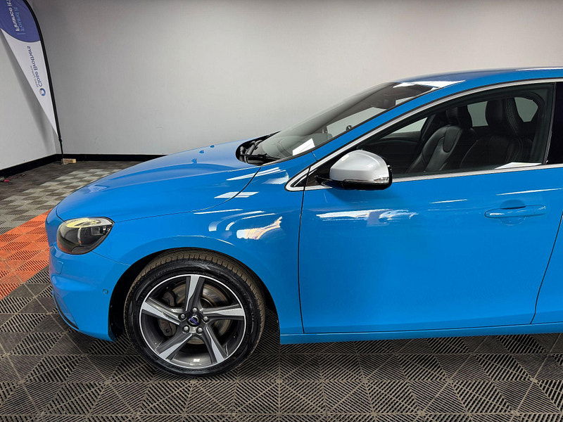 Volvo V40 2.0 D4 R-Design Lux Nav Euro 6 (s/s) 5dr 5dr Manual 2025