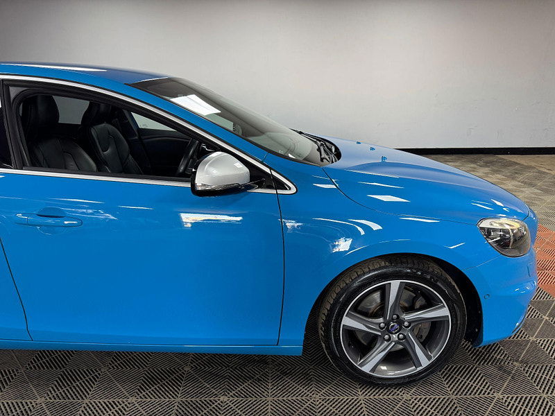 Volvo V40 2.0 D4 R-Design Lux Nav Euro 6 (s/s) 5dr 5dr Manual 2025