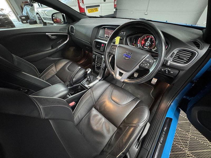 Volvo V40 2.0 D4 R-Design Lux Nav Euro 6 (s/s) 5dr 5dr Manual 2025