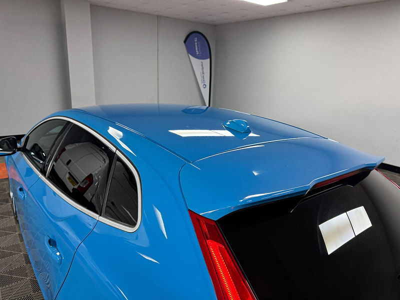 Volvo V40 2.0 D4 R-Design Lux Nav Euro 6 (s/s) 5dr 5dr Manual 2025