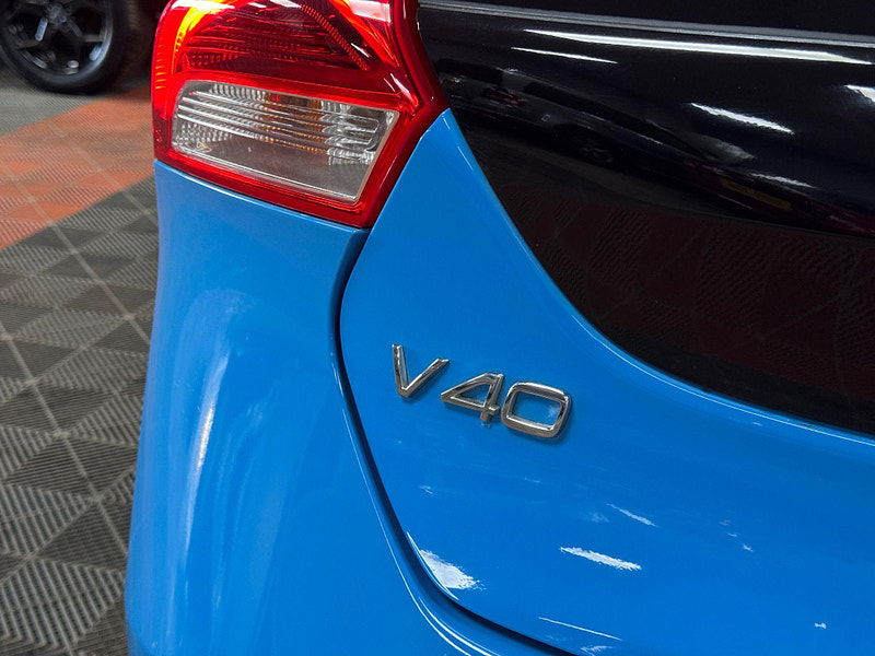 Volvo V40 2.0 D4 R-Design Lux Nav Euro 6 (s/s) 5dr 5dr Manual 2025