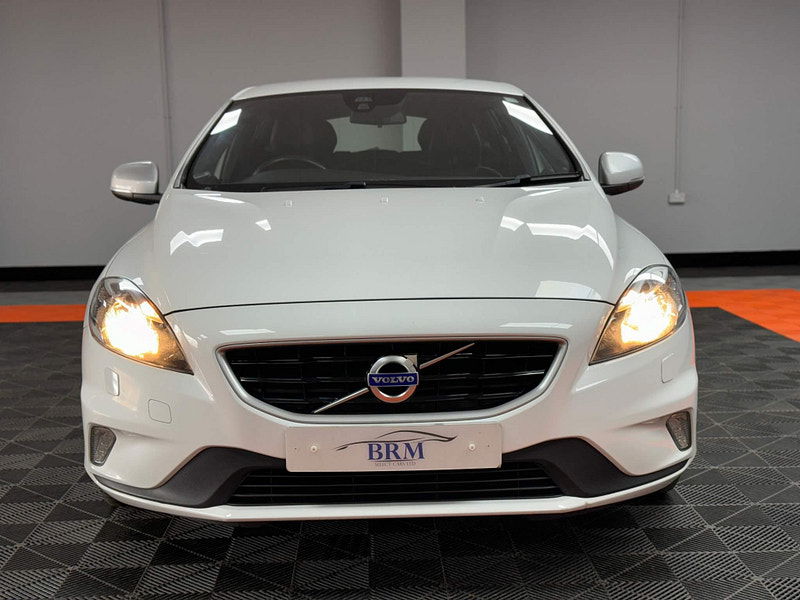 Volvo V40 2.0 T2 R-Design Euro 6 (s/s) 5dr 5dr Manual 2024