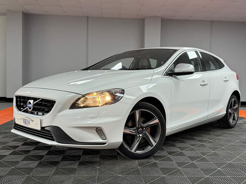 Volvo V40 2.0 T2 R-Design Euro 6 (s/s) 5dr 5dr Manual 2024