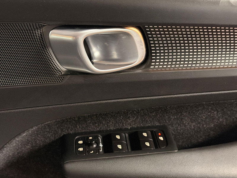 Volvo XC40 2.0 D3 R-Design Auto Euro 6 (s/s) 5dr 5dr Automatic 2026