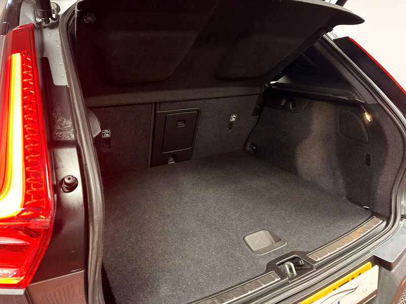 Volvo XC40 2.0 D3 R-Design Auto Euro 6 (s/s) 5dr 5dr Automatic 2026