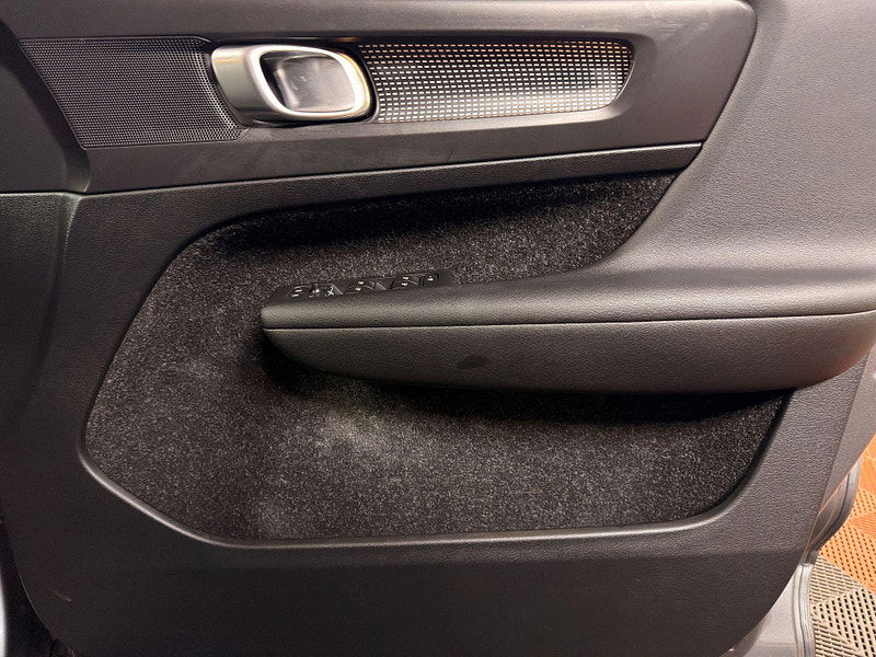 Volvo XC40 2.0 D3 R-Design Auto Euro 6 (s/s) 5dr 5dr Automatic 2026