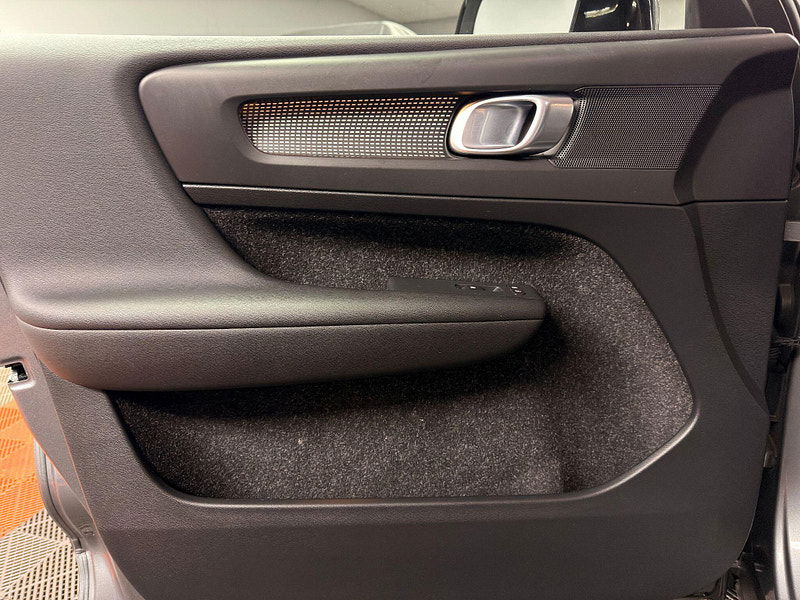 Volvo XC40 2.0 D3 R-Design Auto Euro 6 (s/s) 5dr 5dr Automatic 2026