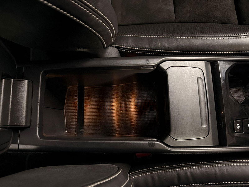 Volvo XC40 2.0 D3 R-Design Auto Euro 6 (s/s) 5dr 5dr Automatic 2026