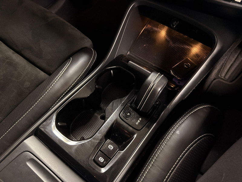 Volvo XC40 2.0 D3 R-Design Auto Euro 6 (s/s) 5dr 5dr Automatic 2026