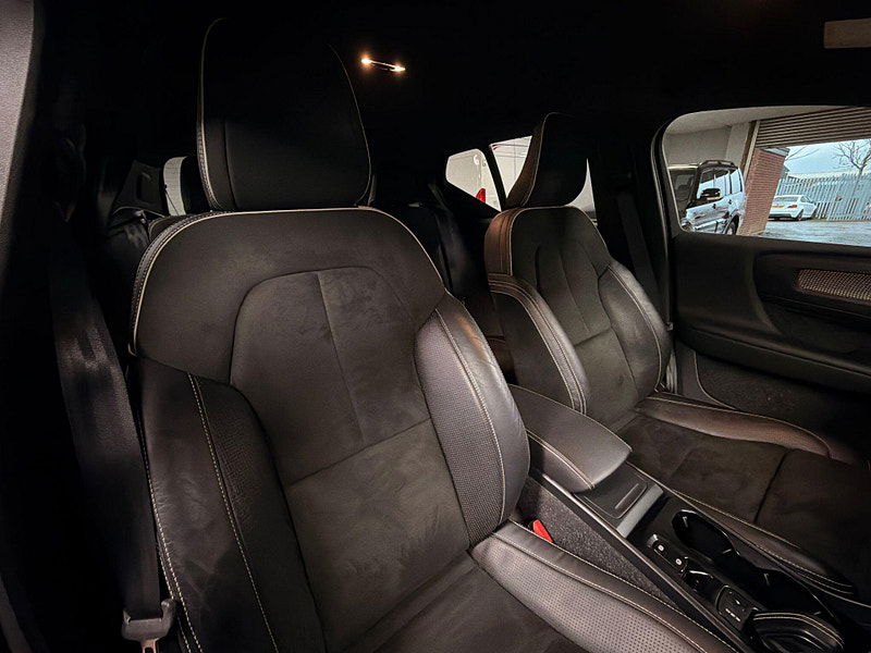 Volvo XC40 2.0 D3 R-Design Auto Euro 6 (s/s) 5dr 5dr Automatic 2026