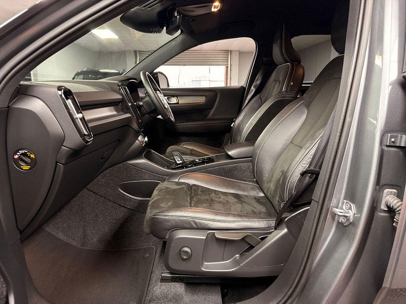 Volvo XC40 2.0 D3 R-Design Auto Euro 6 (s/s) 5dr 5dr Automatic 2026