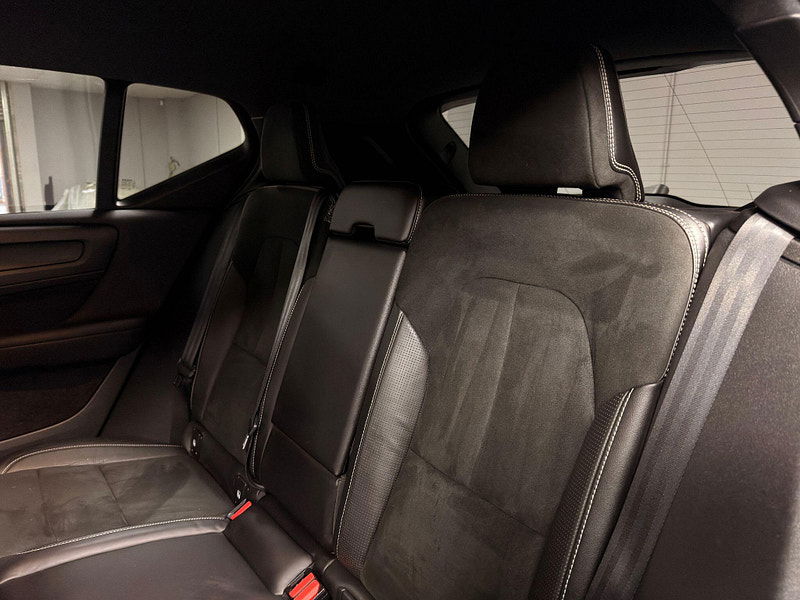 Volvo XC40 2.0 D3 R-Design Auto Euro 6 (s/s) 5dr 5dr Automatic 2026