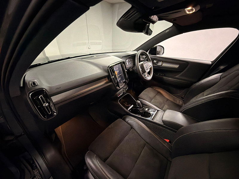 Volvo XC40 2.0 D3 R-Design Auto Euro 6 (s/s) 5dr 5dr Automatic 2026