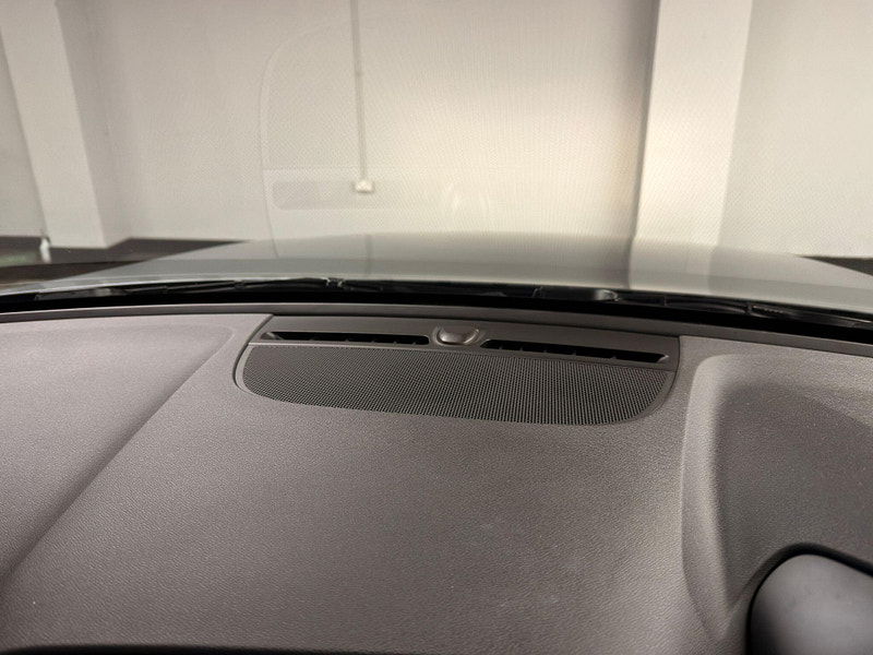 Volvo XC40 2.0 D3 R-Design Auto Euro 6 (s/s) 5dr 5dr Automatic 2026