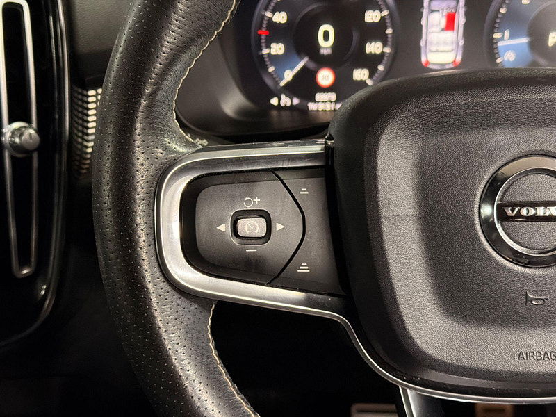 Volvo XC40 2.0 D3 R-Design Auto Euro 6 (s/s) 5dr 5dr Automatic 2026