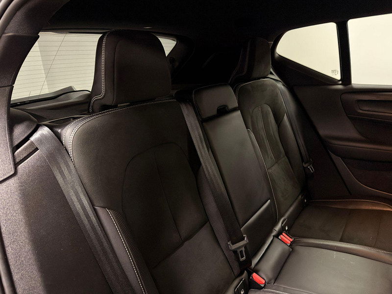 Volvo XC40 2.0 D3 R-Design Auto Euro 6 (s/s) 5dr 5dr Automatic 2026