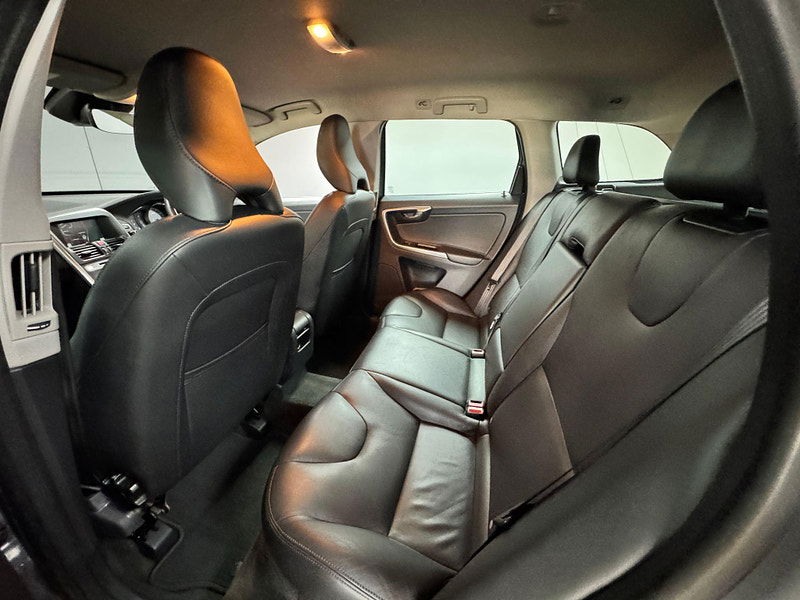 Volvo XC60 2.0 D4 SE Lux Nav Euro 6 (s/s) 5dr 5dr Manual 2025
