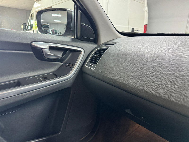 Volvo XC60 2.0 D4 SE Lux Nav Euro 6 (s/s) 5dr 5dr Manual 2025