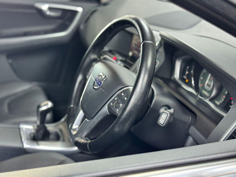 Volvo XC60 2.0 D4 SE Lux Nav Euro 6 (s/s) 5dr 5dr Manual 2025