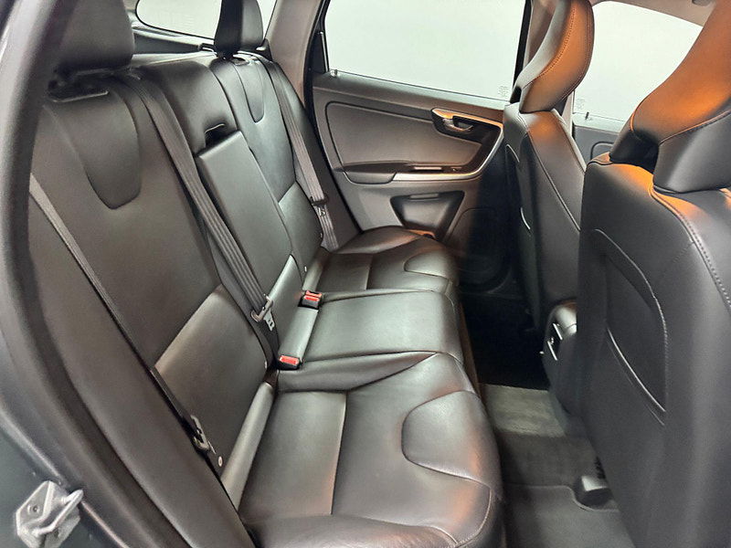 Volvo XC60 2.0 D4 SE Lux Nav Euro 6 (s/s) 5dr 5dr Manual 2025