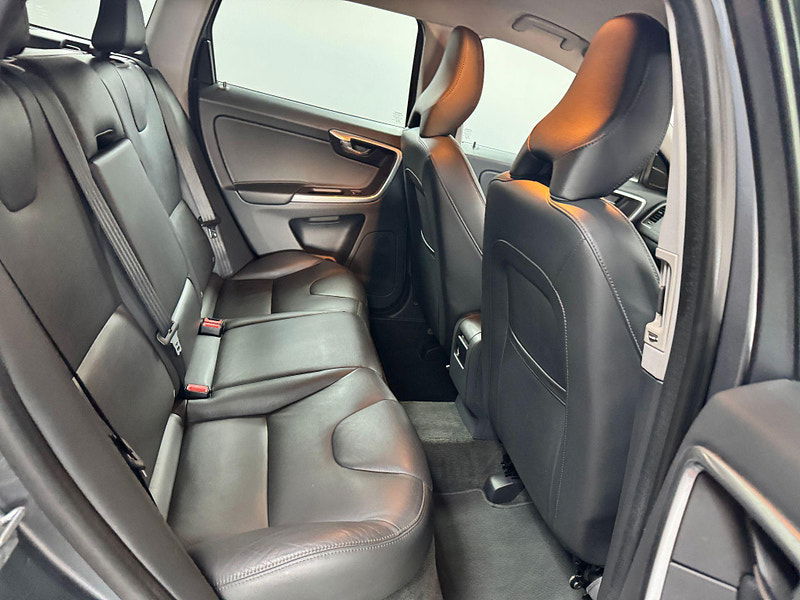 Volvo XC60 2.0 D4 SE Lux Nav Euro 6 (s/s) 5dr 5dr Manual 2025