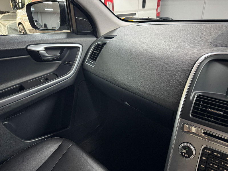 Volvo XC60 2.0 D4 SE Nav Auto Euro 6 (s/s) 5dr 5dr Automatic 2025