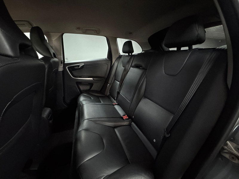 Volvo XC60 2.0 D4 SE Nav Auto Euro 6 (s/s) 5dr 5dr Automatic 2025