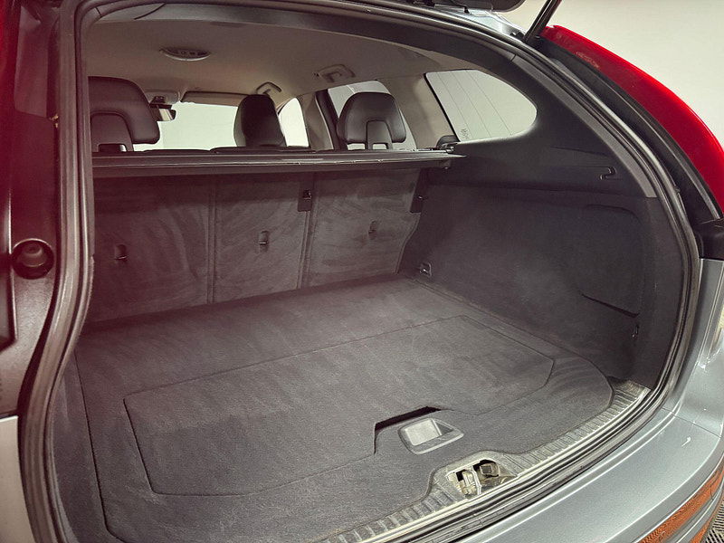 Volvo XC60 2.0 D4 SE Nav Auto Euro 6 (s/s) 5dr 5dr Automatic 2025