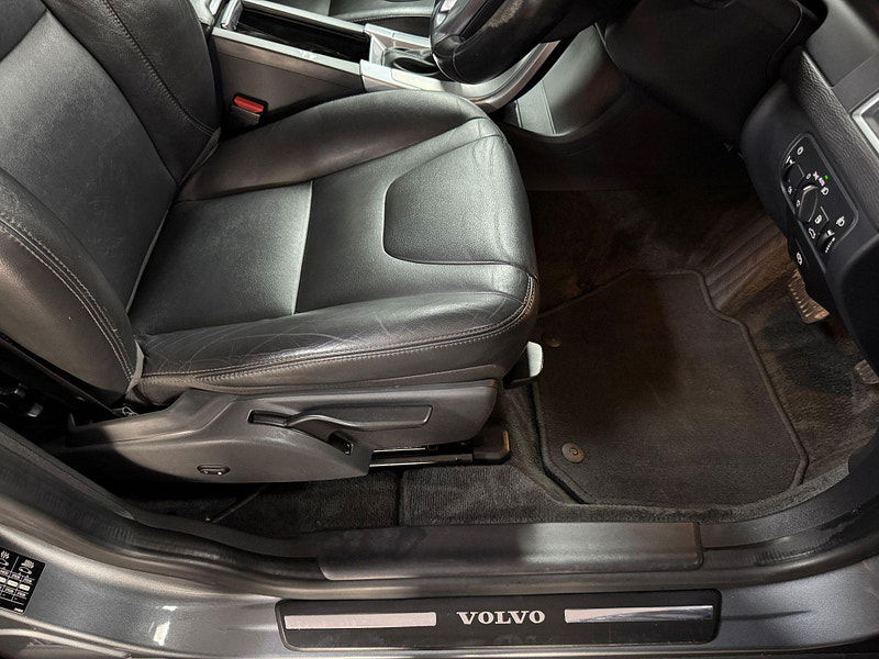 Volvo XC60 2.0 D4 SE Nav Auto Euro 6 (s/s) 5dr 5dr Automatic 2025
