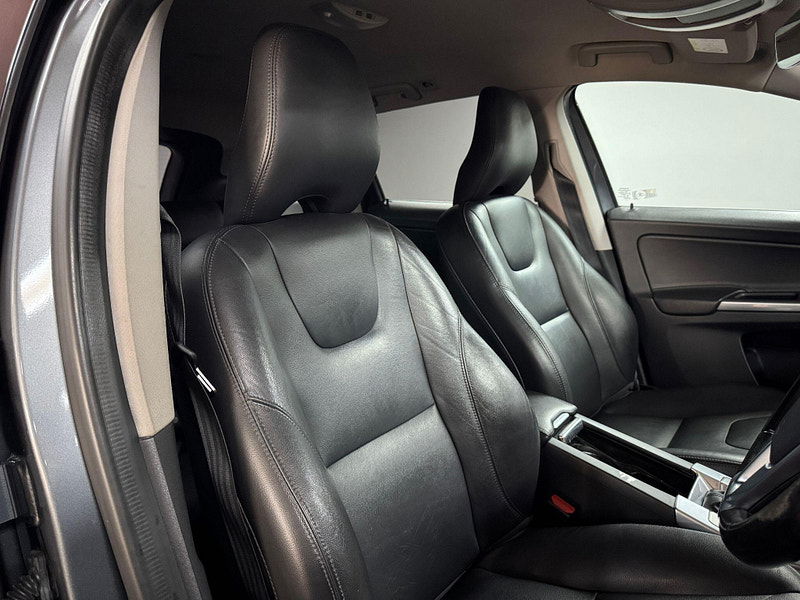 Volvo XC60 2.0 D4 SE Nav Auto Euro 6 (s/s) 5dr 5dr Automatic 2025
